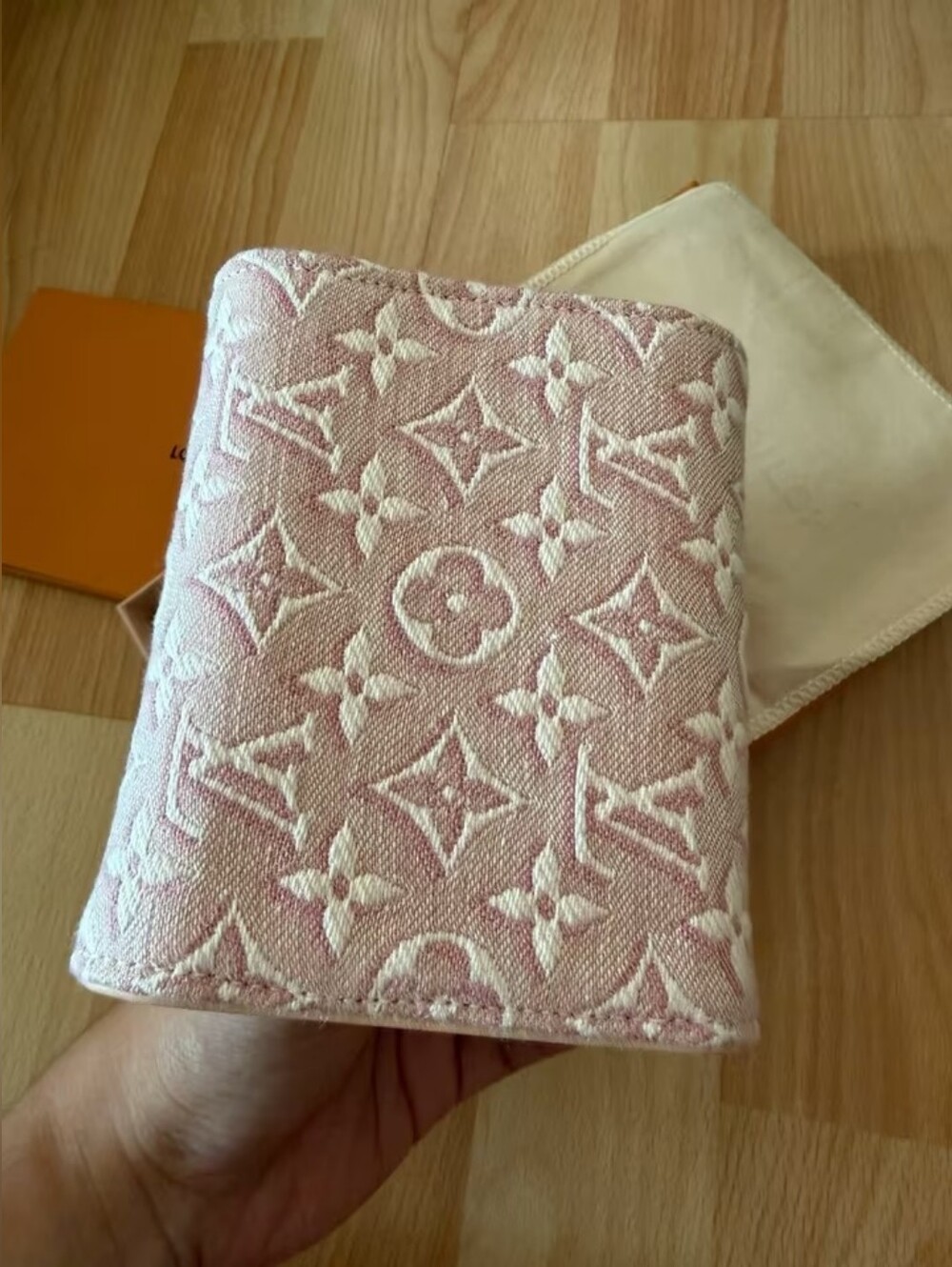 Louis Vuitton Pink & Cream Monogram Compact Wallet - Picture 4 of 13